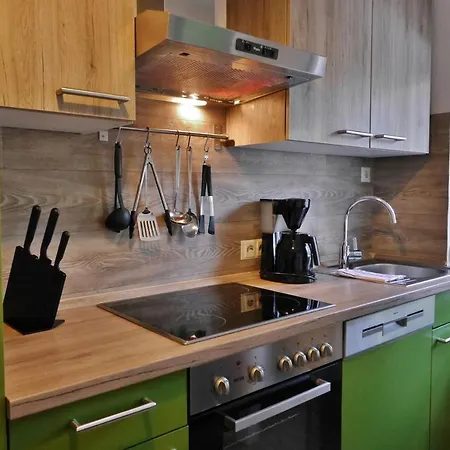 Quartier12 - In & Bike Out - Hang & L!ebe Apartment