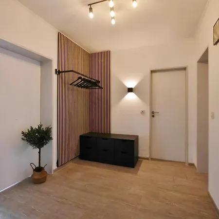 Daire Quartier12 - In & Bike Out - Hang & L!ebe *